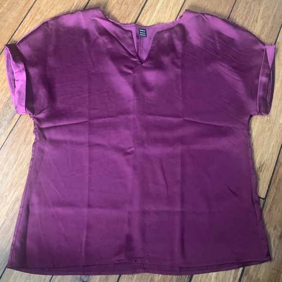 Women’s blouse - Picture 1 of 1